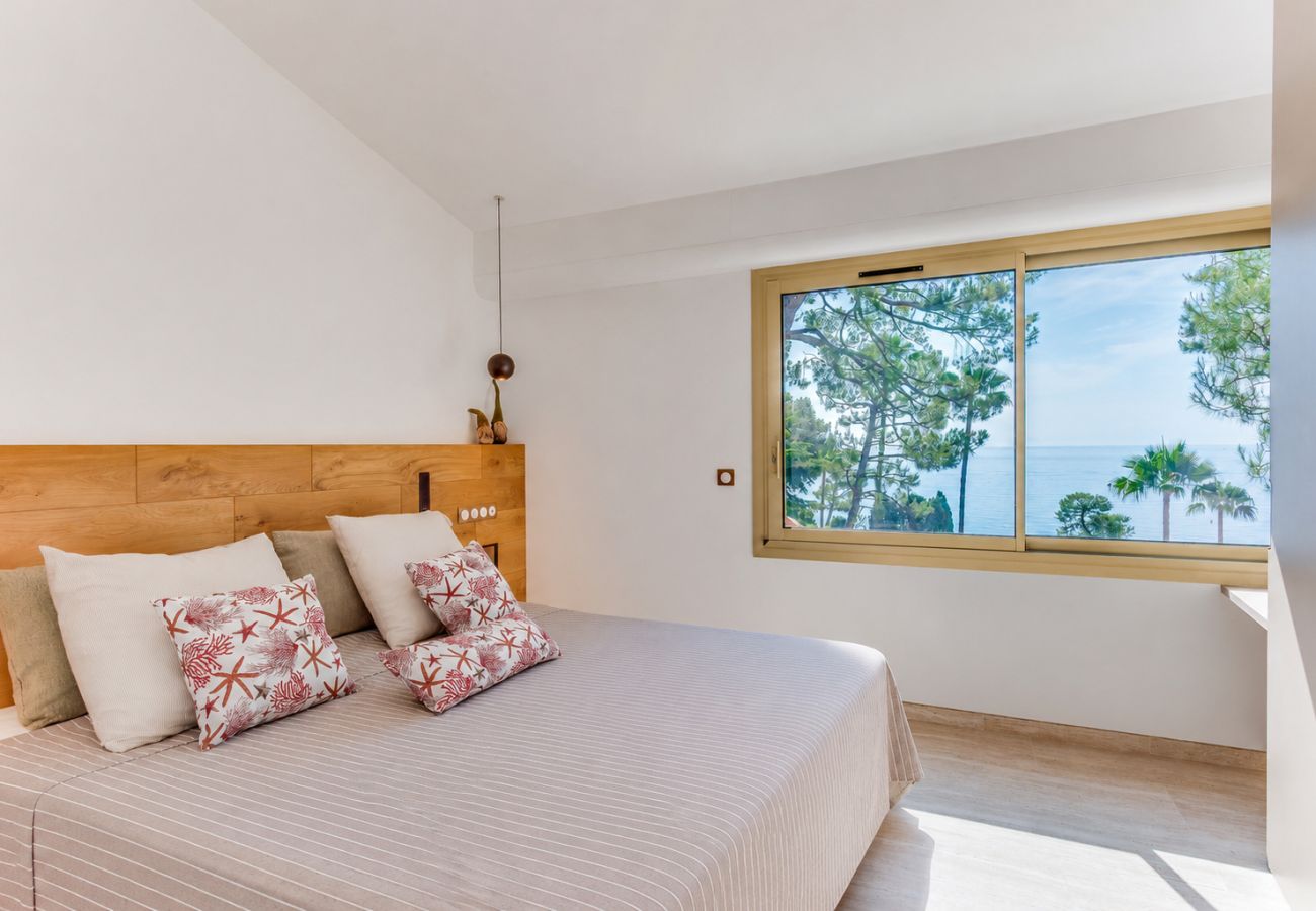 Вилла на Эз - VILLA D'EZE VI4518 By Riviera Holiday Homes 