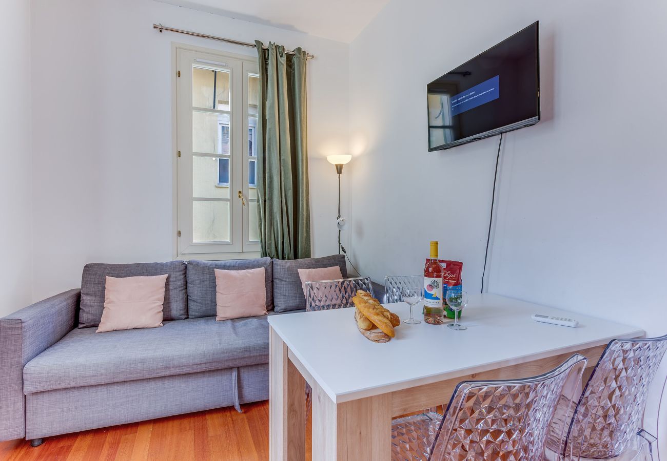 Апартаменты на Ницца / Nice - PIAZZA GRIMALDI AP4519 - Clim - 5 min de la plage by Riviera Holiday Homes