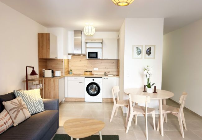 Квартира-студия на Nice - INFINICE AP4514 by Riviera Holiday Homes
