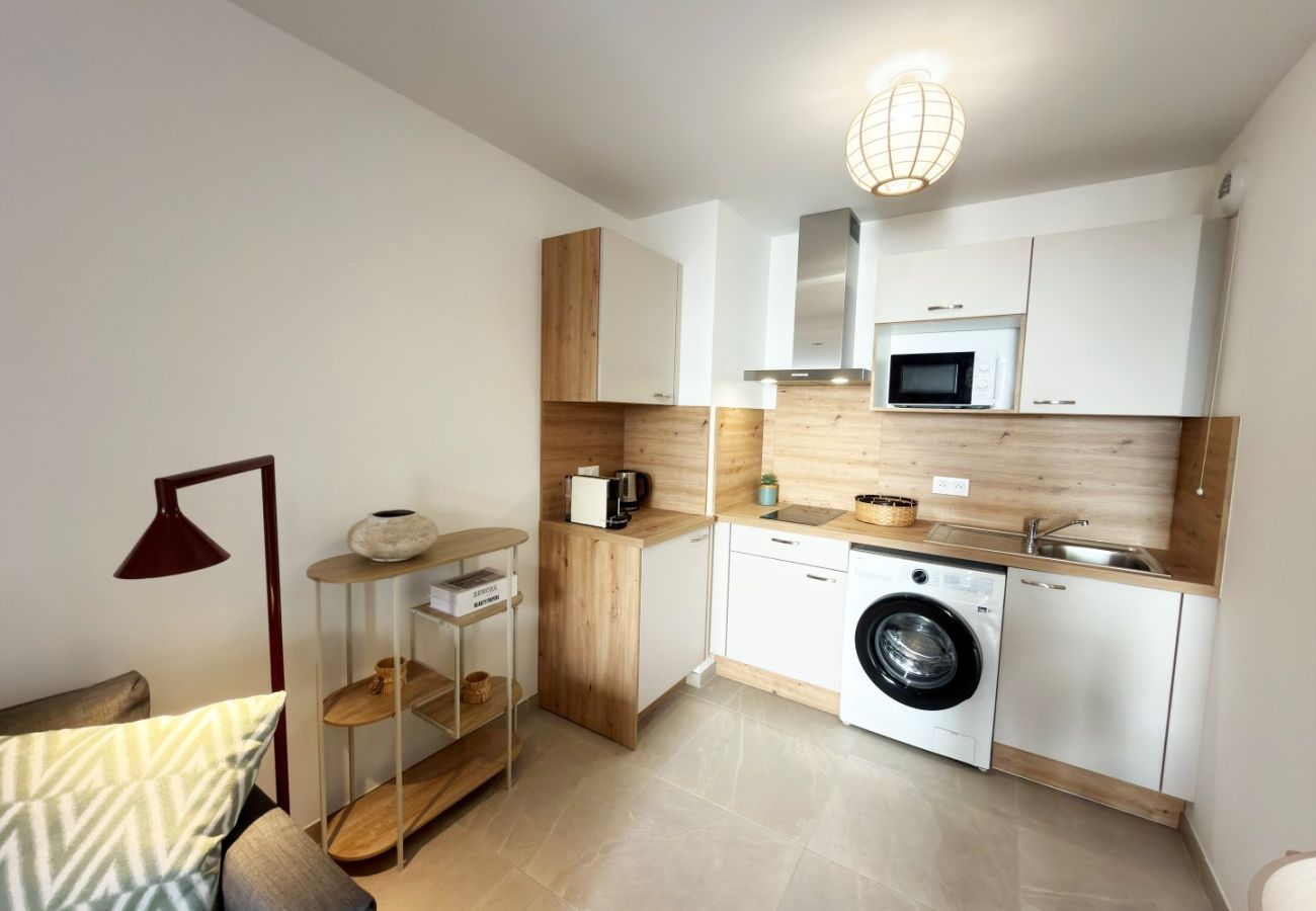Квартира-студия на Ницца / Nice - INFINICE AP4514 by Riviera Holiday Homes