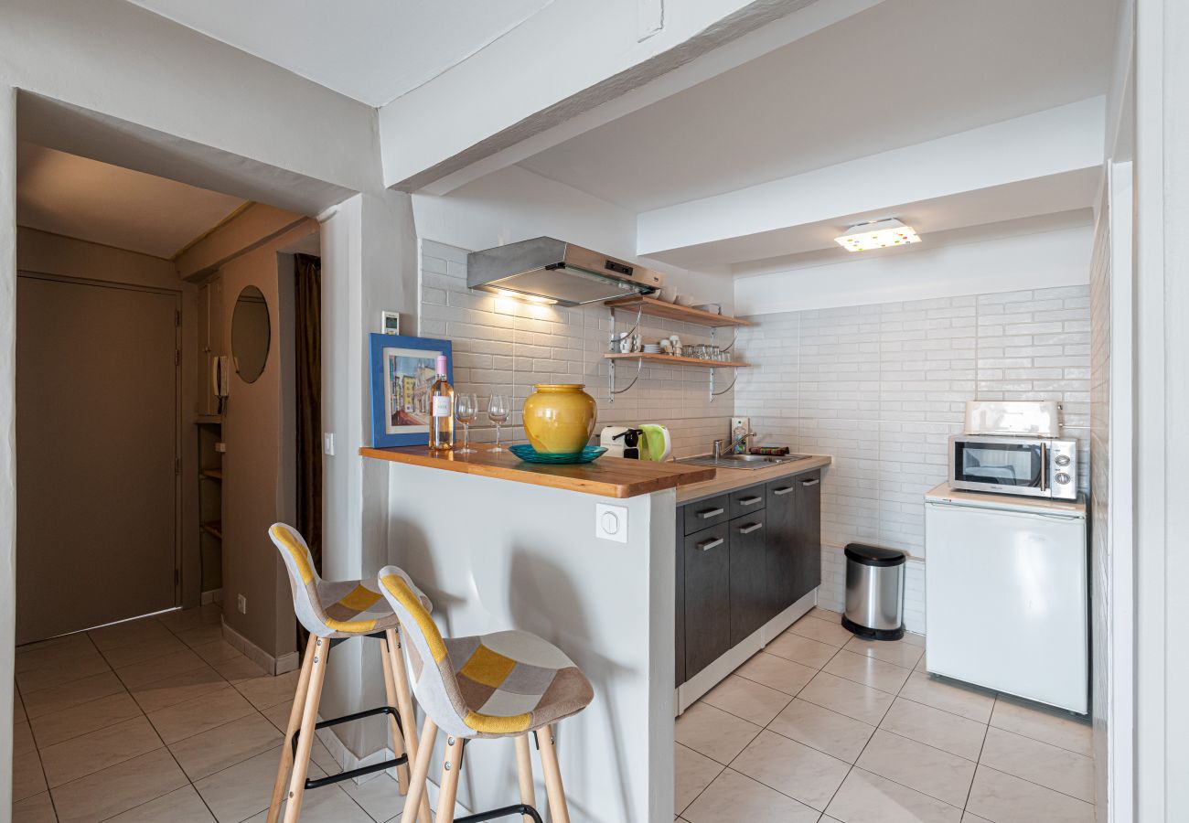 Апартаменты на Ницца / Nice - Casa Saleya AP4531 by Riviera Holiday Homes