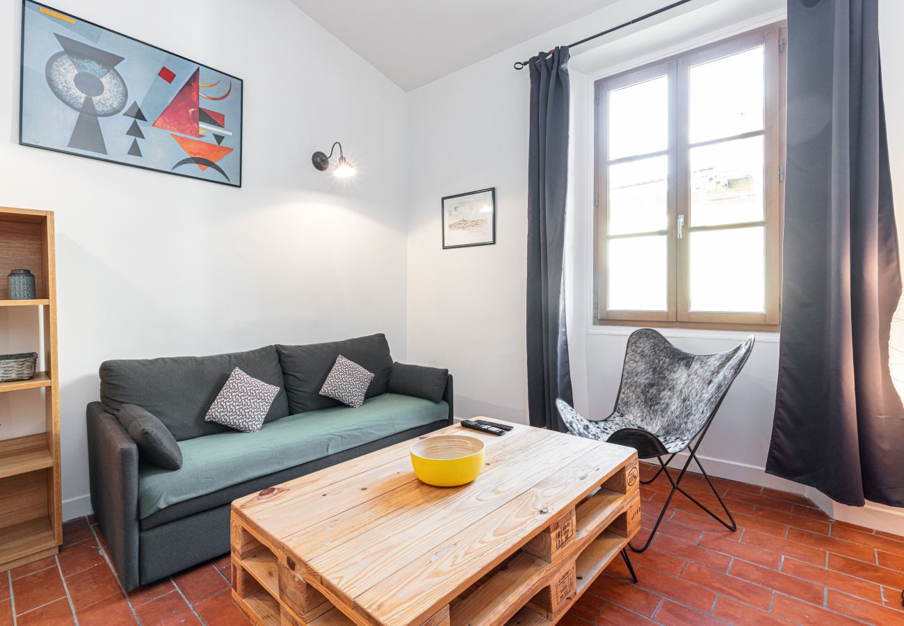 Апартаменты на Ницца / Nice - Coeur de Nice AP4522 - Vielle Ville - Climatisation